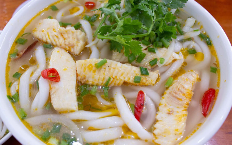 Món bánh canh cá lóc trong ký ức của người con xứ Huế thân thương