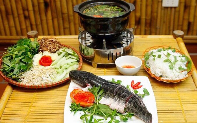 Lẩu cá lóc rau miền Tây, hương vị dân giã miền sông nước