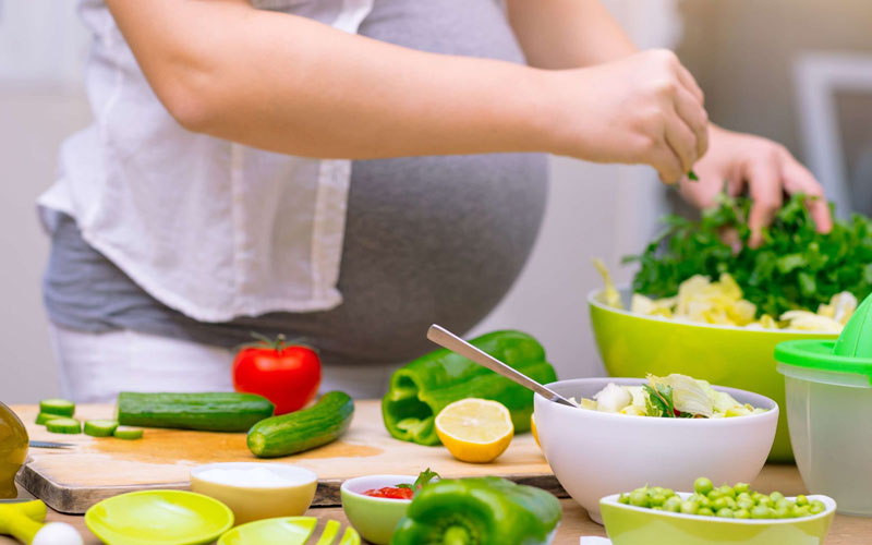 Thực phẩm an toàn, đa dạng chất dinh dưỡng cho mẹ bầu