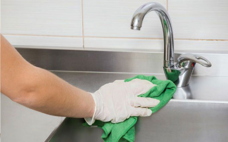 Đồ gia dụng bằng kim loại cần có cách vệ sinh chuyên biệt